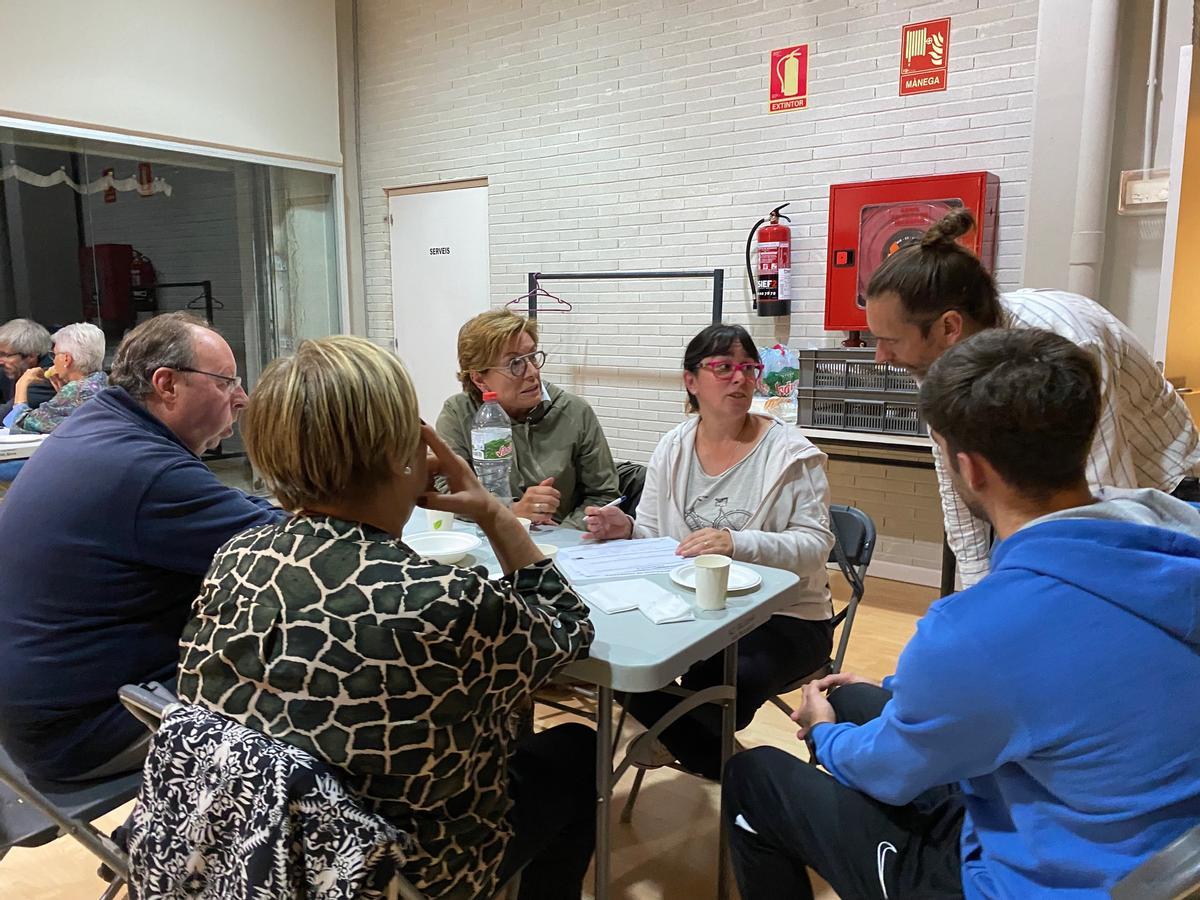 Una reunió dels Pressupostos participatius en edicions anteriors