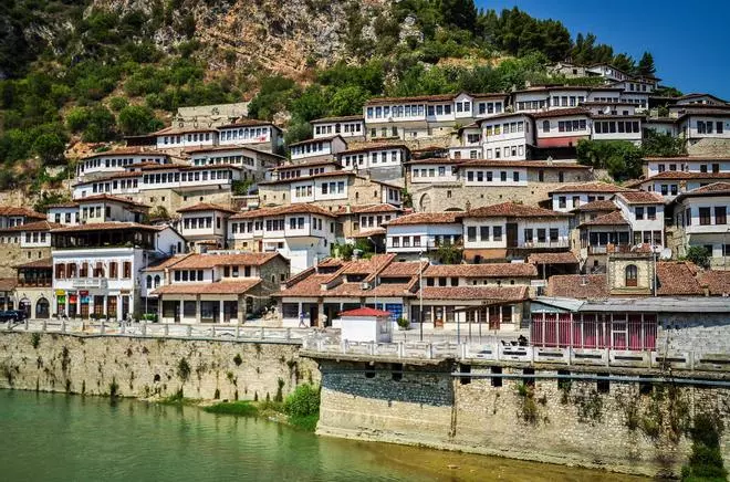 El país más barato y seguro del mundo para hacer tu primer viaje sola está a 3 horas de España