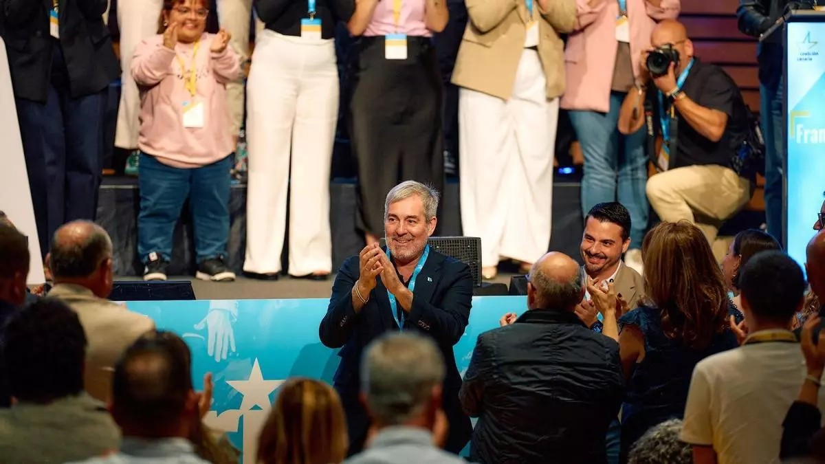 Clavijo llama a la unidad para afrontar los retos de Canarias tras ser reelegido líder de CC