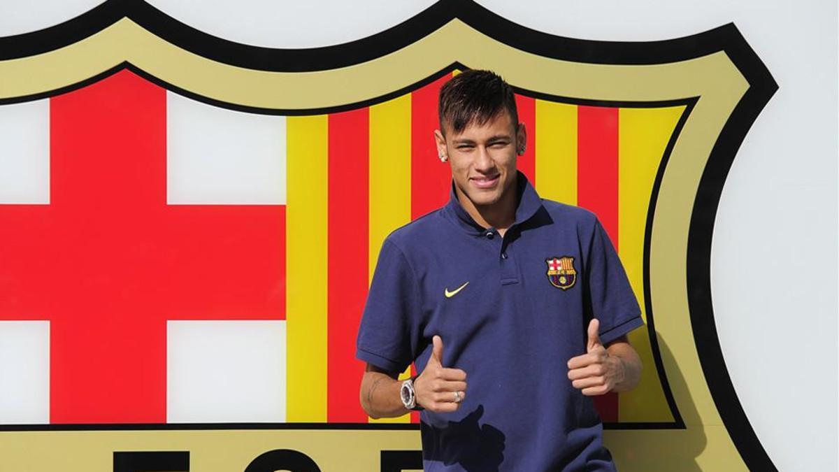 Neymar, durante el día de su presentación como jugador del Barça