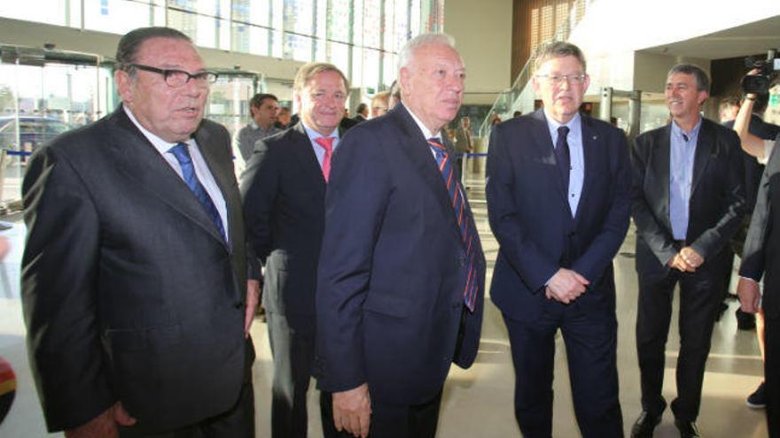 De izquierda a derecha: José Enrique Garrigós, José Manuel García-Margallo, Ximo Puig y el conseller de Economía Rafael Climent