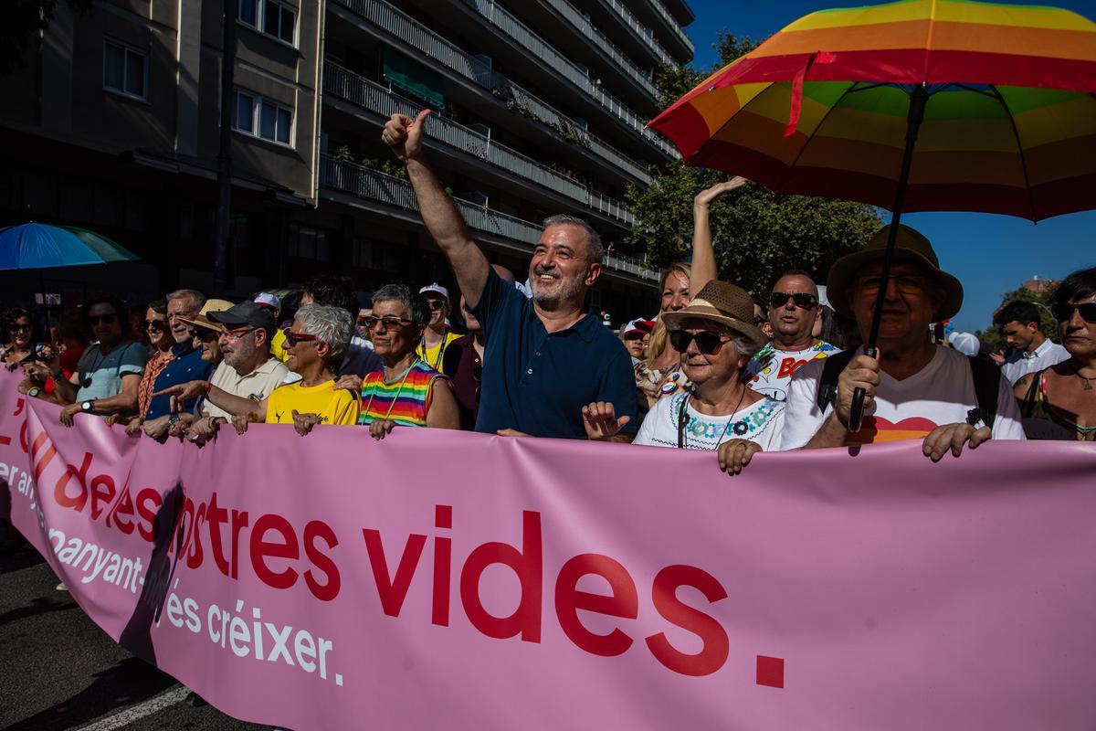 Els polítics tenyeixen el Pride de campanya electoral i demanen el vot contra el PP i Vox