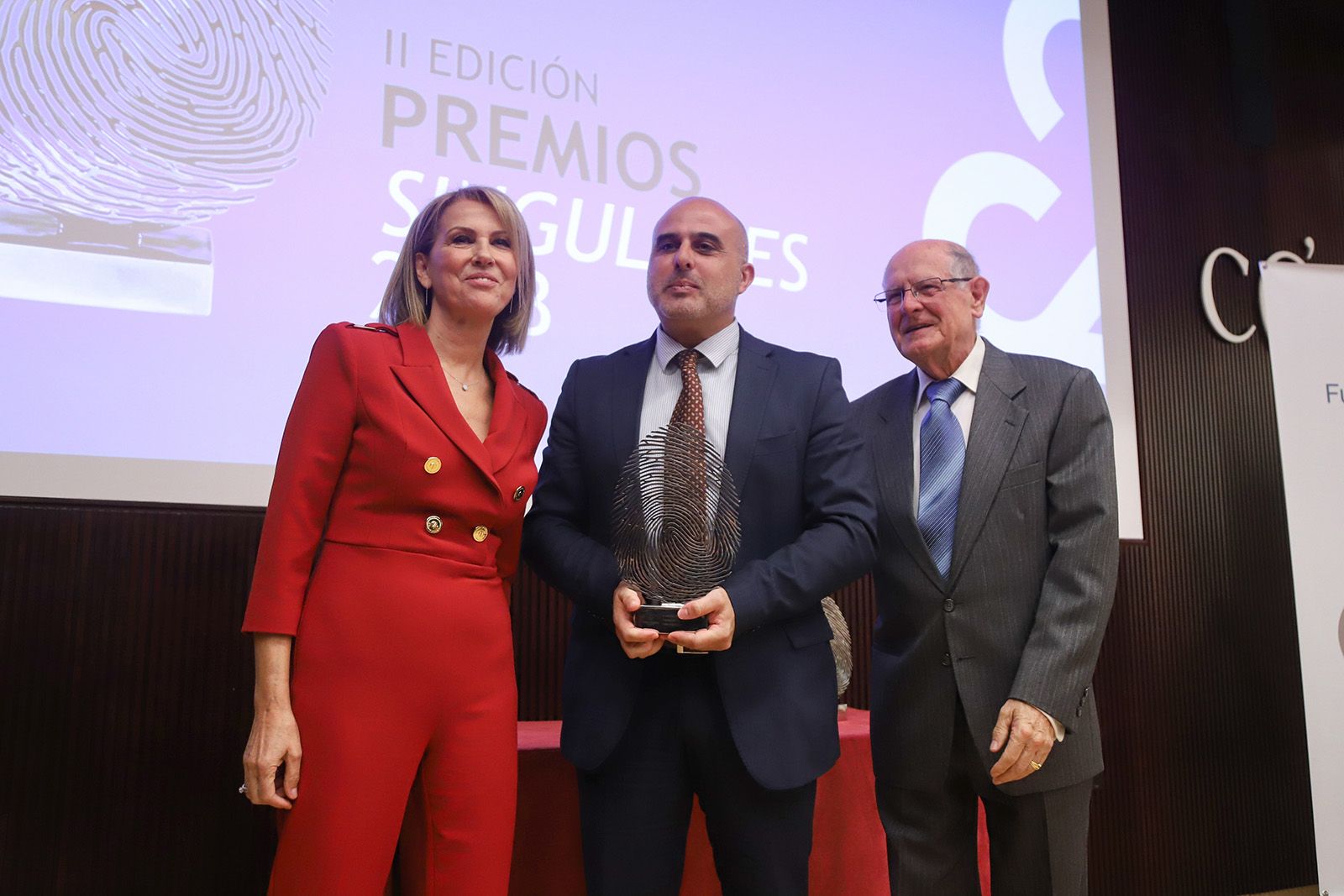 Pastelerías Roldán, Cajasol y el fiscal Fernando Santos, premiados por su labor con la discapacidad