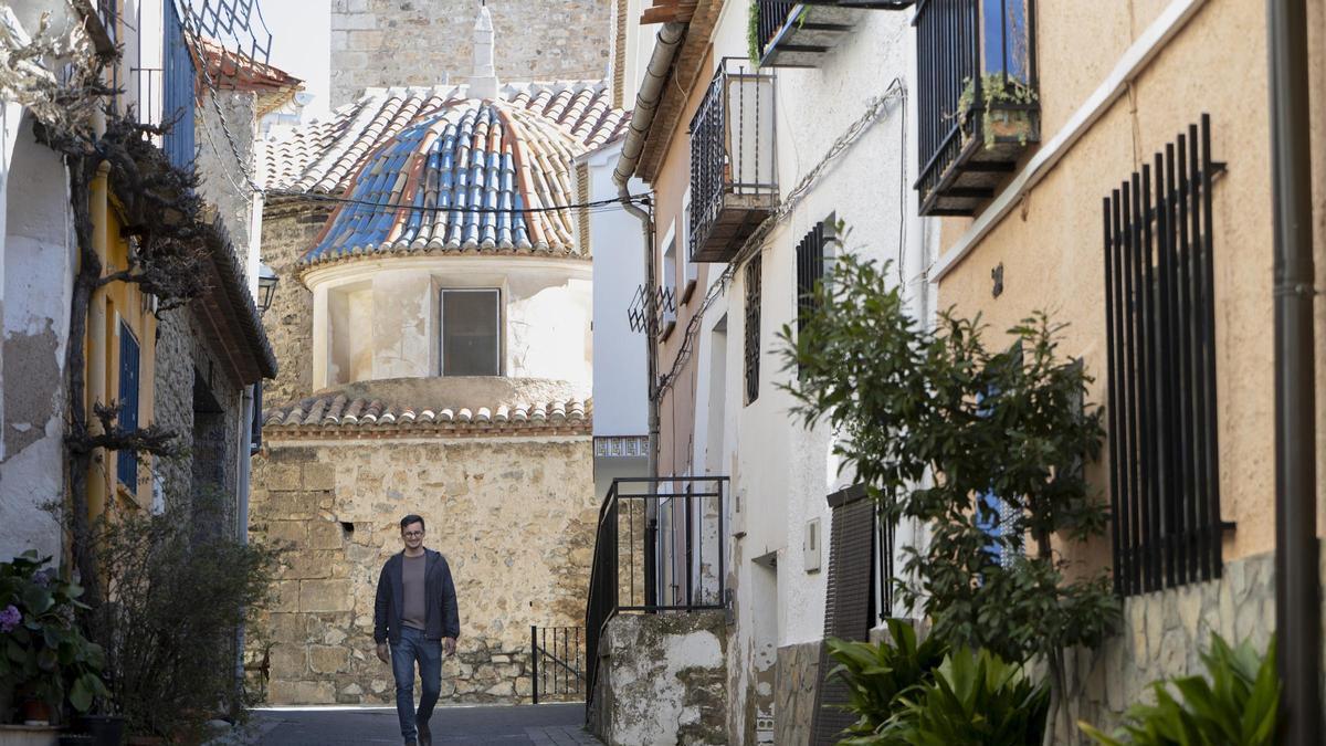El alcalde de la Villa de El Toro, José Arenes, en el municipio.