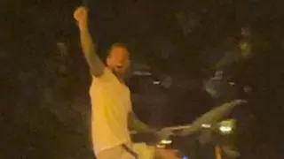El gesto que emociona al barcelonismo: Pedri, Dani Olmo, Iñigo Martínez y Eric García, en Bicing al hospital para celebrar con Ferran Torres