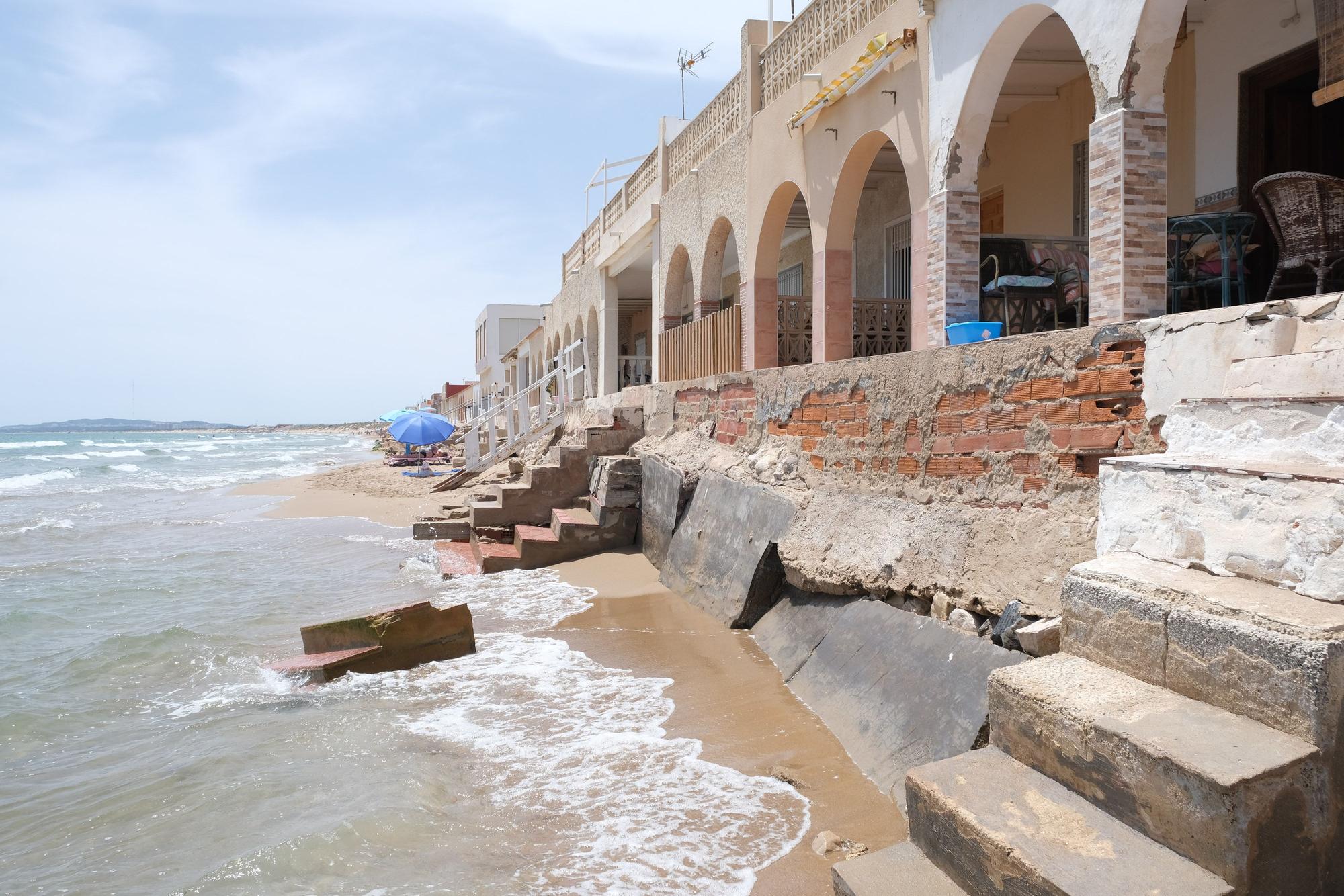 El mar engulle a La Marina