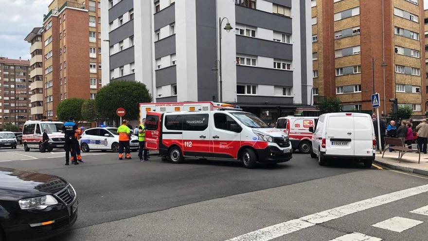 Atropellan a una mujer mayor en un paso de peatones en la calle Jiménez Díaz