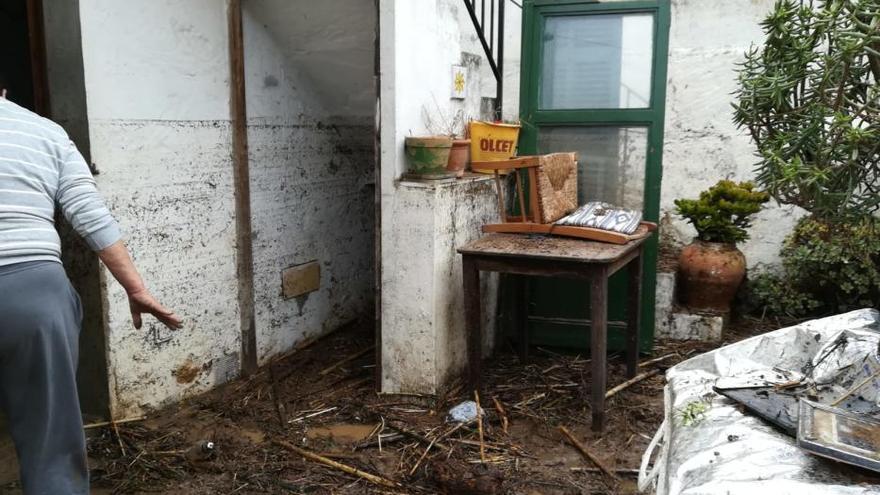 Calles y viviendas destrozadas tras las inundaciones en Sant Llorenç