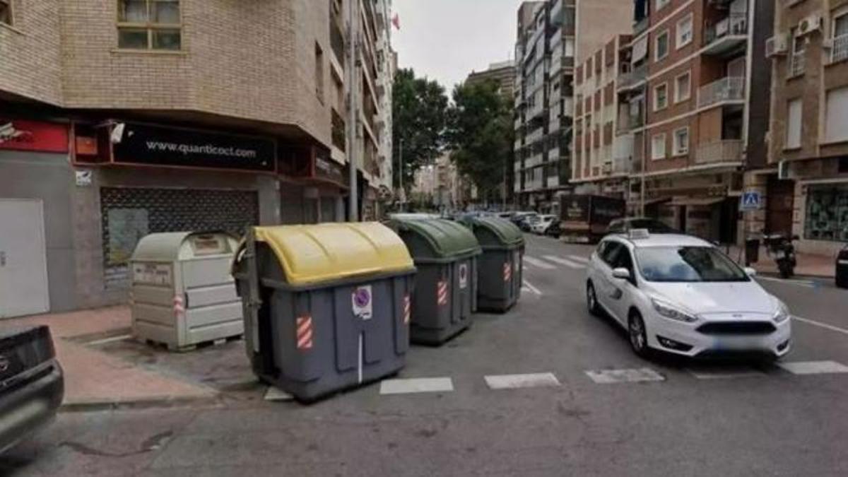 Contenidors d'escombraries a Caratgena