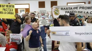 La bronca entre sindicatos enturbia un pleno cargado de polémica