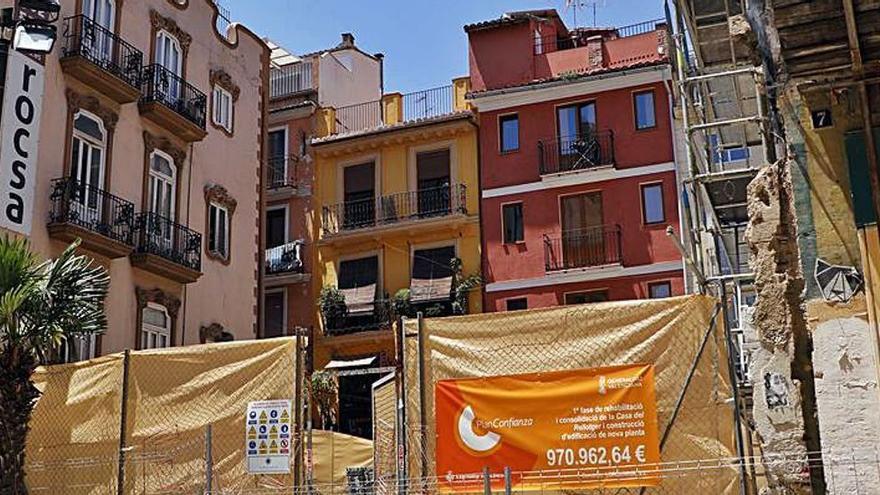 La casa del Relojero y el solar anexo en obras