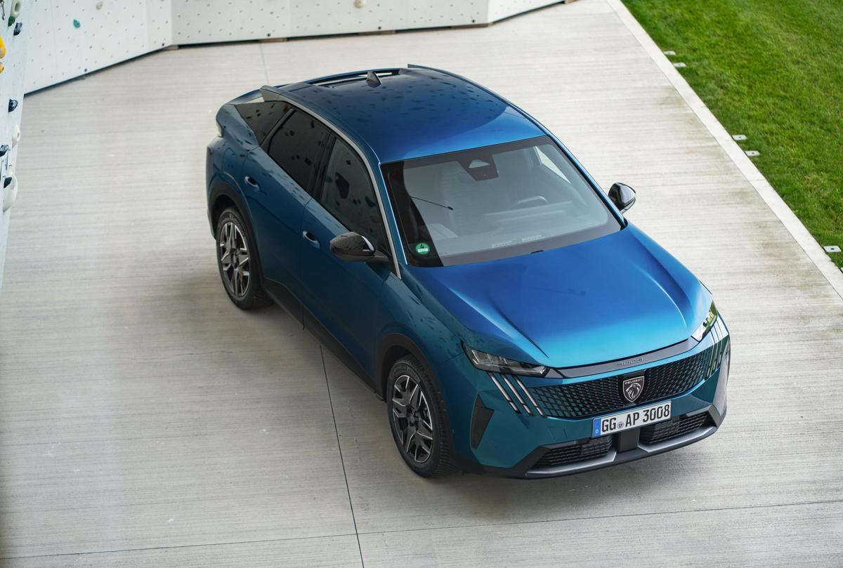 Otra de las virtudes del nuevo Peugeot 3008 Plug-in Hybrid es la velocidad de recarga de su batería