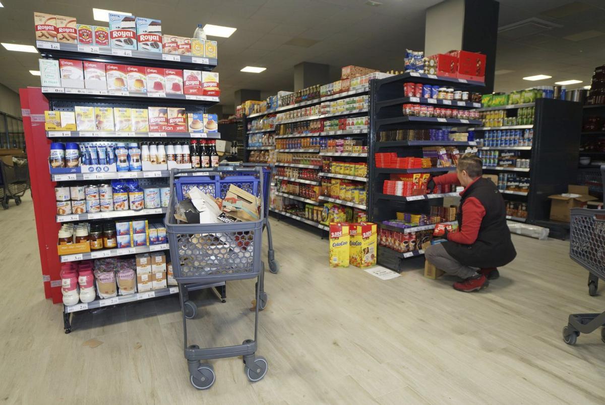 Preparativos para la inauguración del centro comercial.  | CH. S.