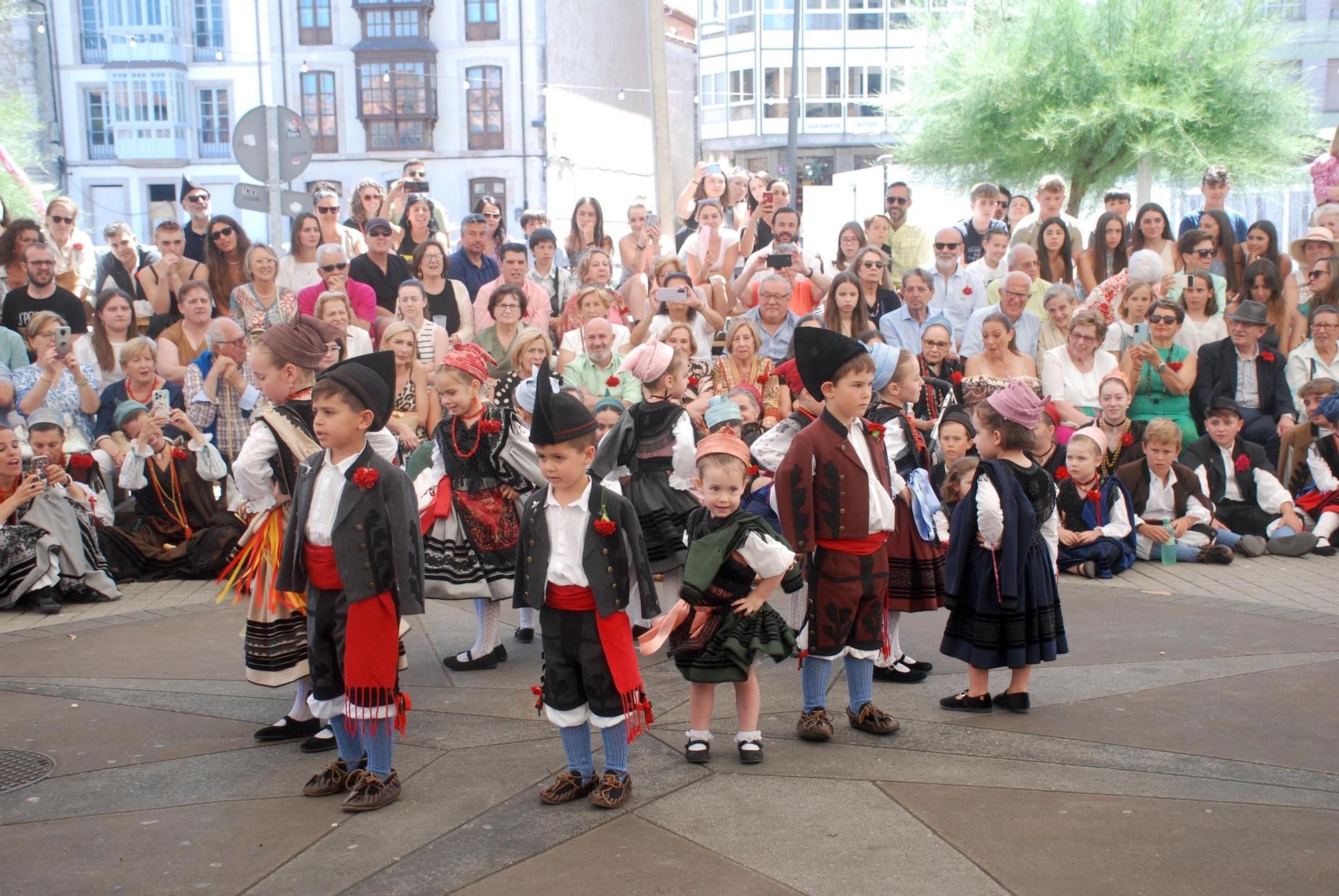 Día grande de las fiestas de Santa María Magdalena en Llanes
