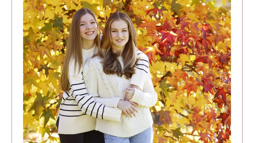 La princesa Leonor y la infanta Sofía, protagonistas de la felicitación navideña de la Familia Real