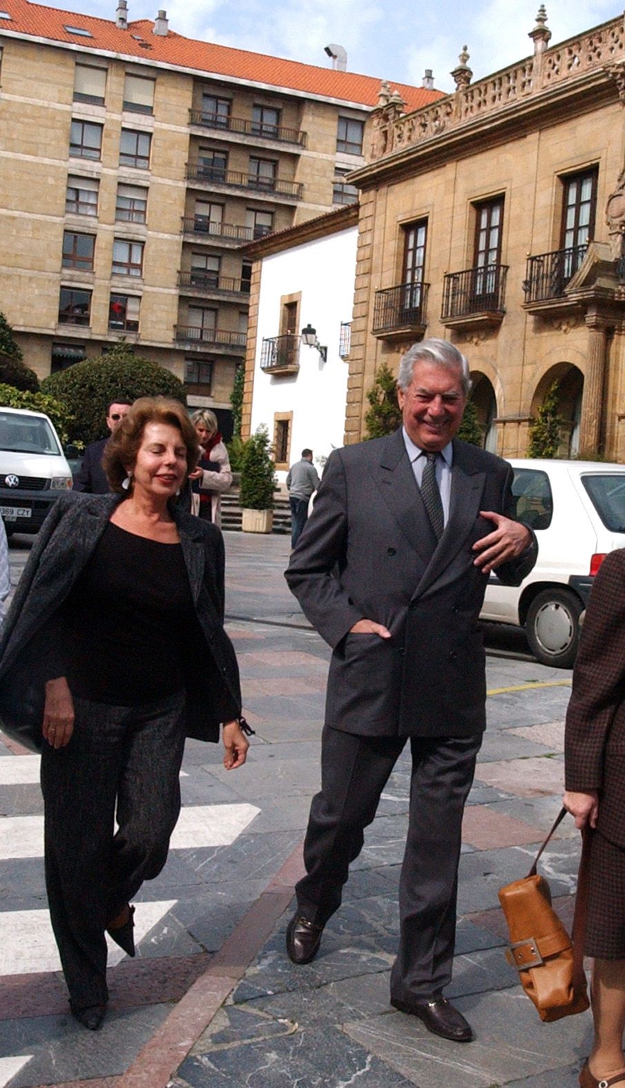 EN IMÁGENES: La relación de Mario Vargas Llosa con Asturias