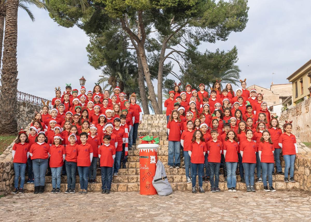 Alumnos del Cor de l'Alborxí, en una imagen de archivo.