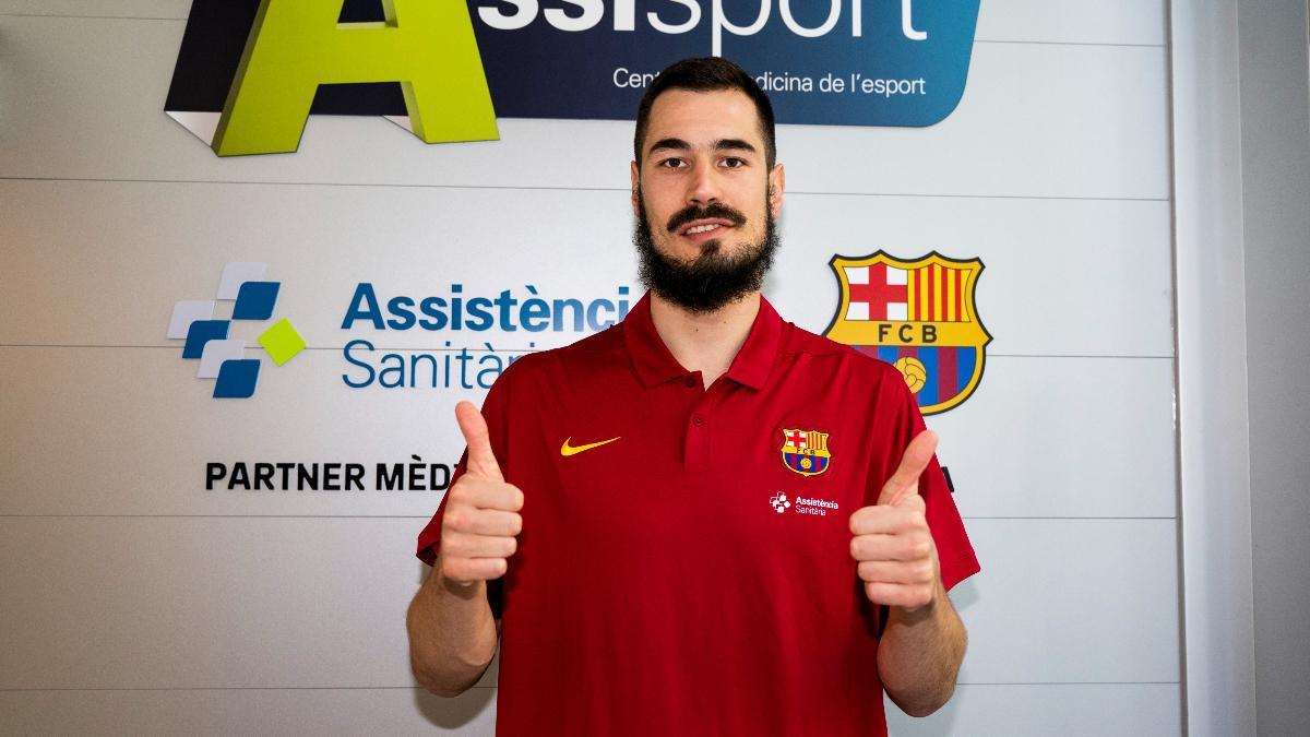 Nikola Kalinic ha superado la revisión médica con el Barça