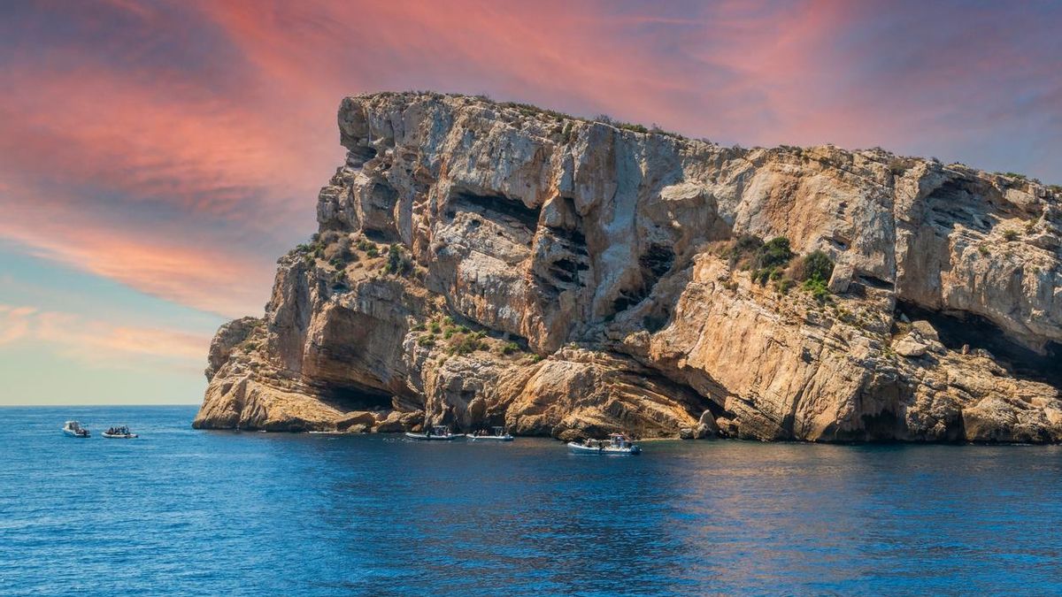 La isla de Benidorm: la leyenda del gigante que dio vida a este lugar mágico