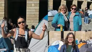 Los turistas que llegan al Obradoiro y se encuentran con la acampada por la vivienda: "Nosotros la apoyamos"