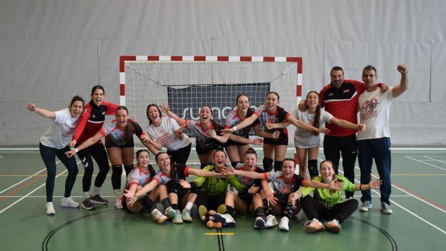 El Balonmano Gijón gana el Regional cadete femenino y acudirá al sector del Nacional con el Lobas Oviedo