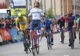 La joven perla Héctor Álvarez gana en Mieres y Van den Broek retiene el liderato