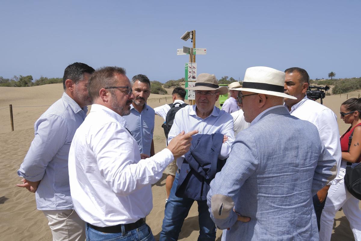 Autoridades del Cabildo y del ayuntamiento visitan las obras del proyecto Impulsa Maspalomas Autoridades del Cabildo y del ayuntamiento visitan las obras del proyecto Impulsa Maspalomas