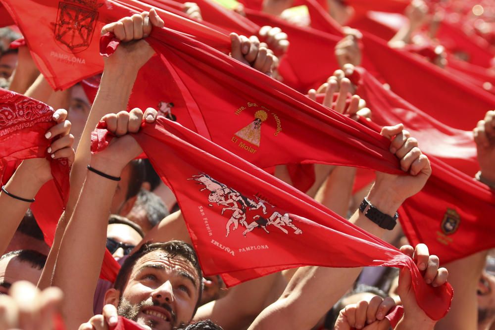 Pamplona celebra el `txupinazo'