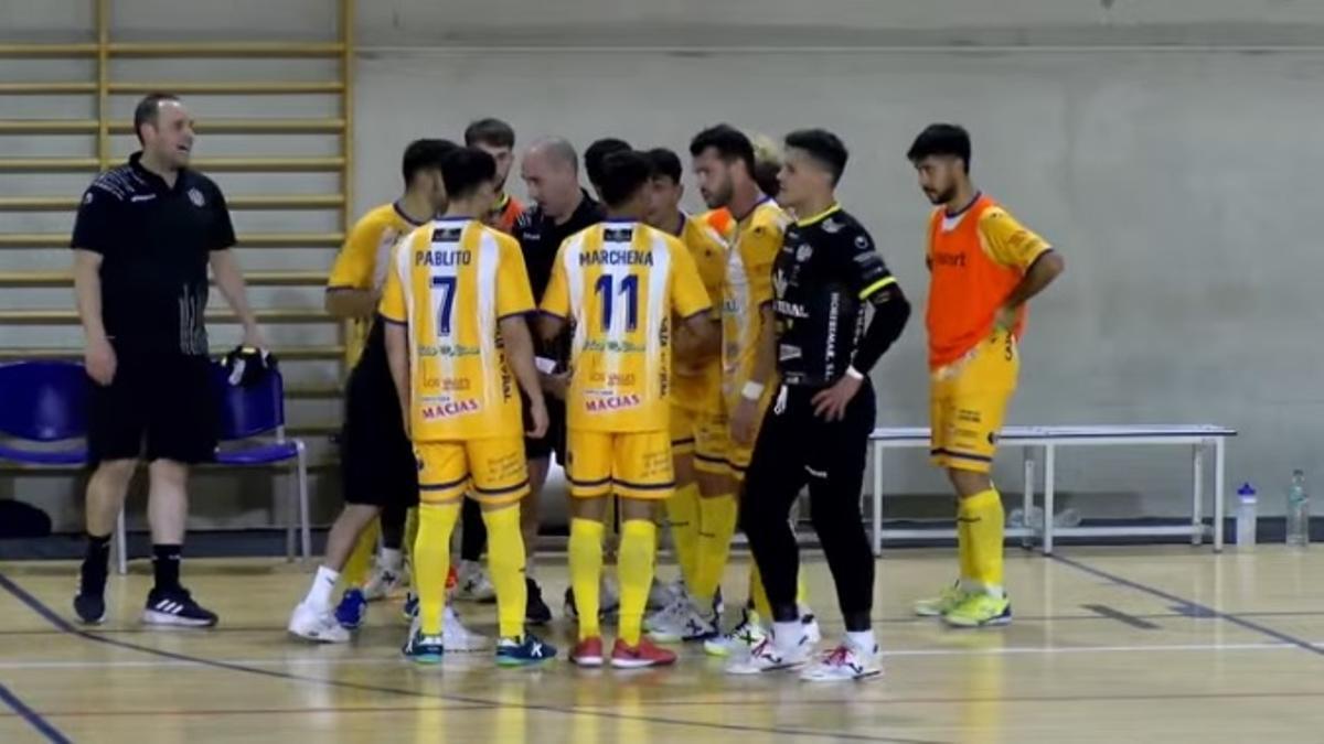 Tiempo muerto del Atlético Benavente en Valladolid