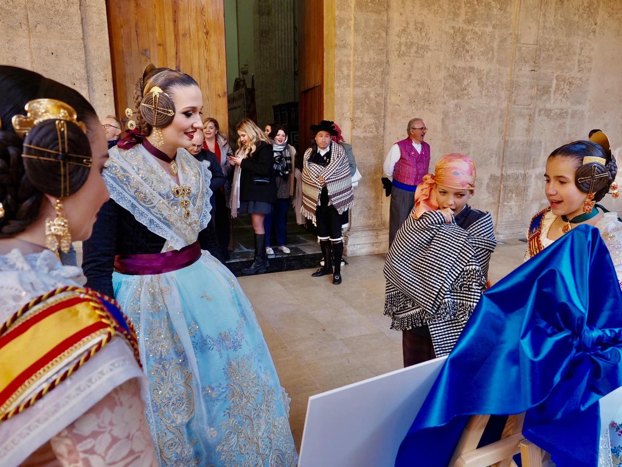 Laura Mengó y la corte mayor visitaron y presidieron la inauguración de los bocetos de Mestalla-Benimaclet