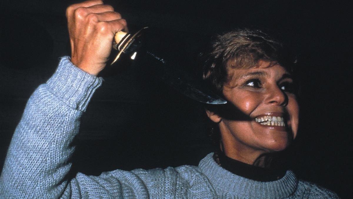 La demente Pamela Voorhees, en un fotograma de 'Viernes 13'