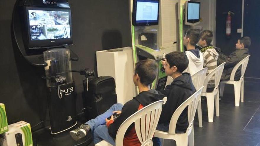 La actividad de videojuegos celebrada en diciembre, en L&#039;Escorxador.