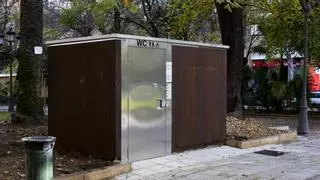 A punto el nuevo aseo público del paseo de Cánovas de Cáceres