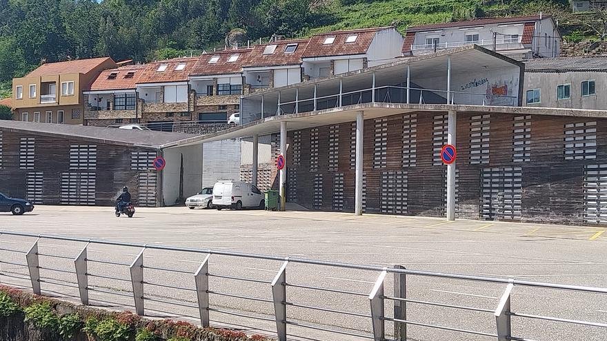 Portos busca interesados en explotar la cafetería y terraza de las casetas de Beluso