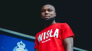 James Igbekeme seguirá en el Wisla Cracovia tras romperse el acuerdo con el Brukbet Termalica Nieciecza