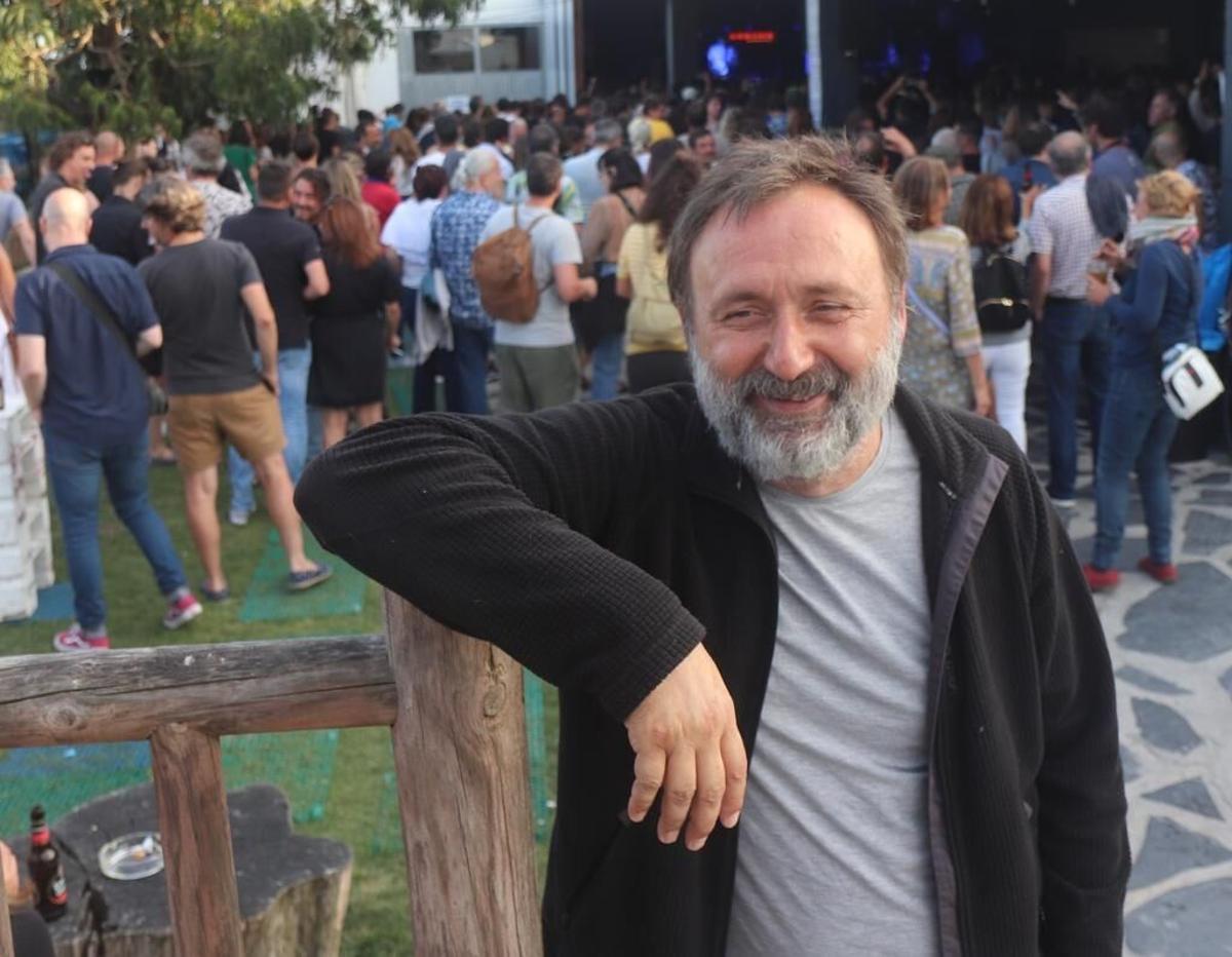 MIGUEL DE LA CIERVA, PROPIETARIO LOCAL DE COPAS Y CONCIERTOS EL NAUTICO, EN SAN VICENTE DE O GROVE, PREMIO CENTOLA DE OURO 2019