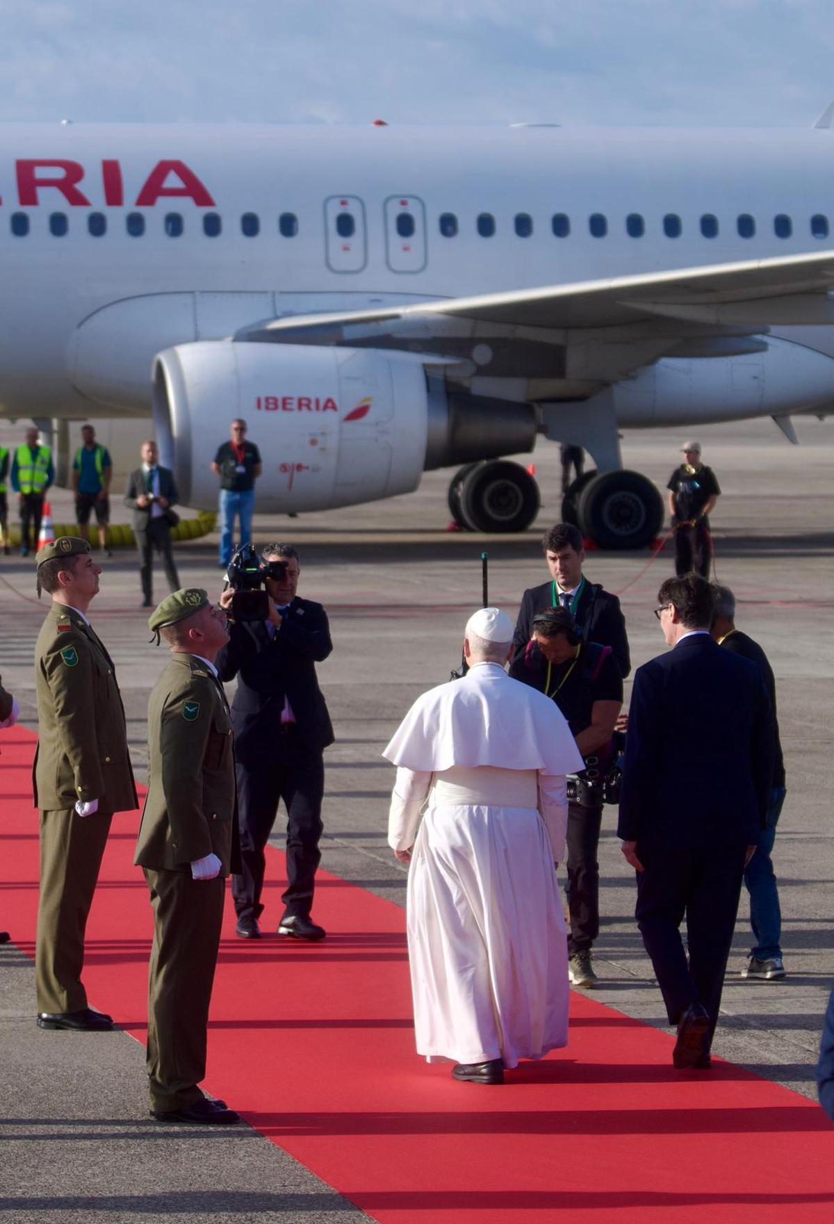 El papa León XIV se despide de Barcelona