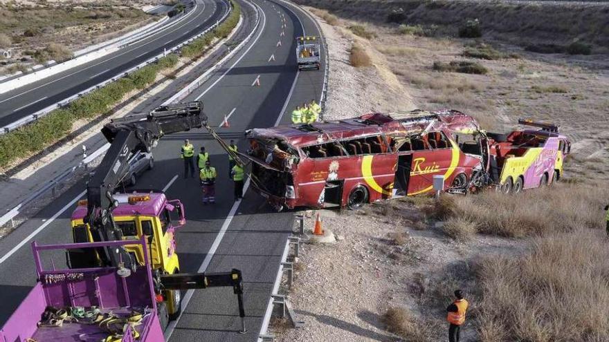 Imputado el chófer del autobús siniestrado en Murcia en el que fallecieron 14 personas