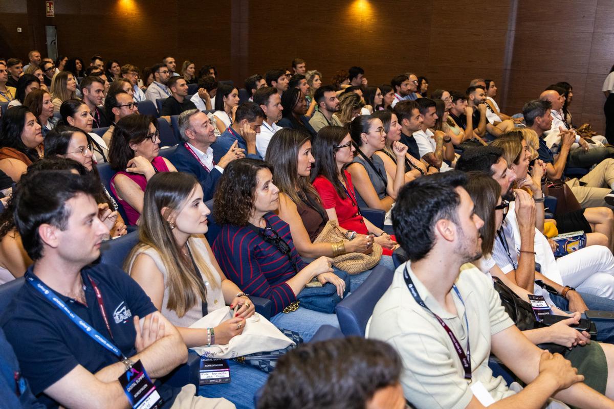 Este encuentro abordará la revolución de la IA desde una perspectiva práctica y con casos reales