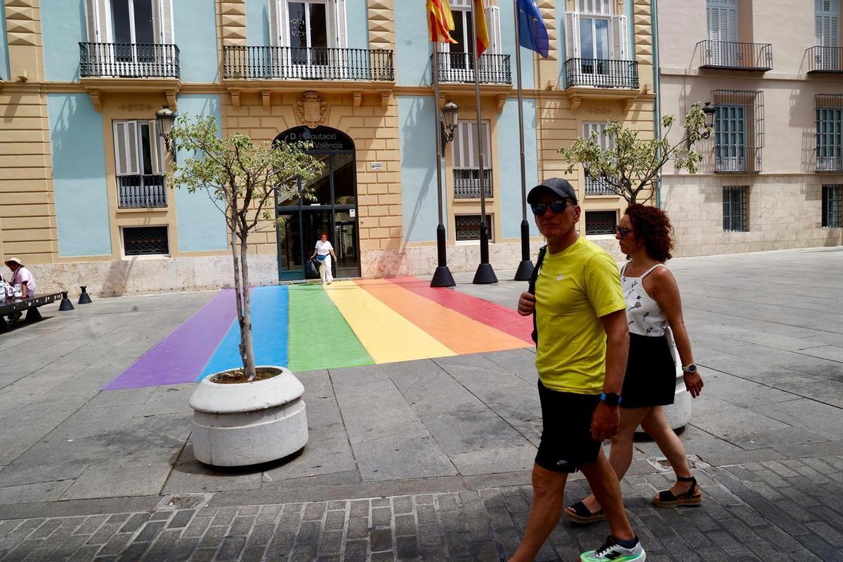 Bandera en la plaza Manises.