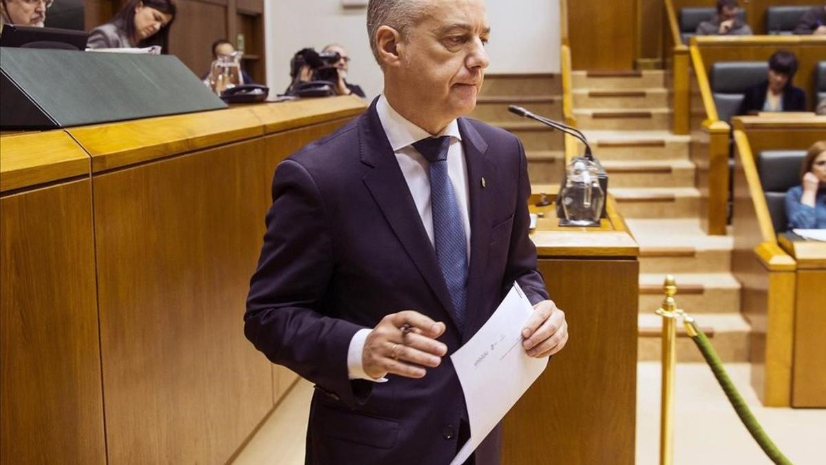 El lendakari, Inigo Urkullu, en el pleno del pasado 7 de febrero, en el Parlamento vasco.