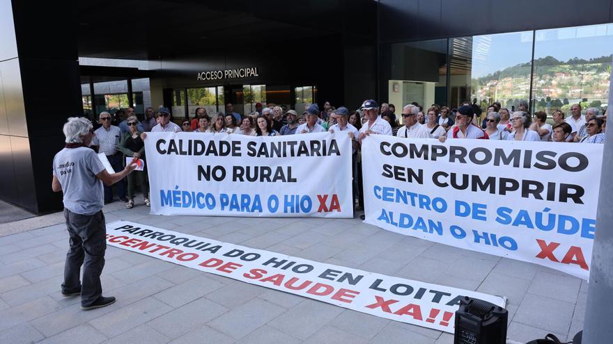 Vecinos de O Hío piden el regreso del médico para la parroquia frente al Cunqueiro