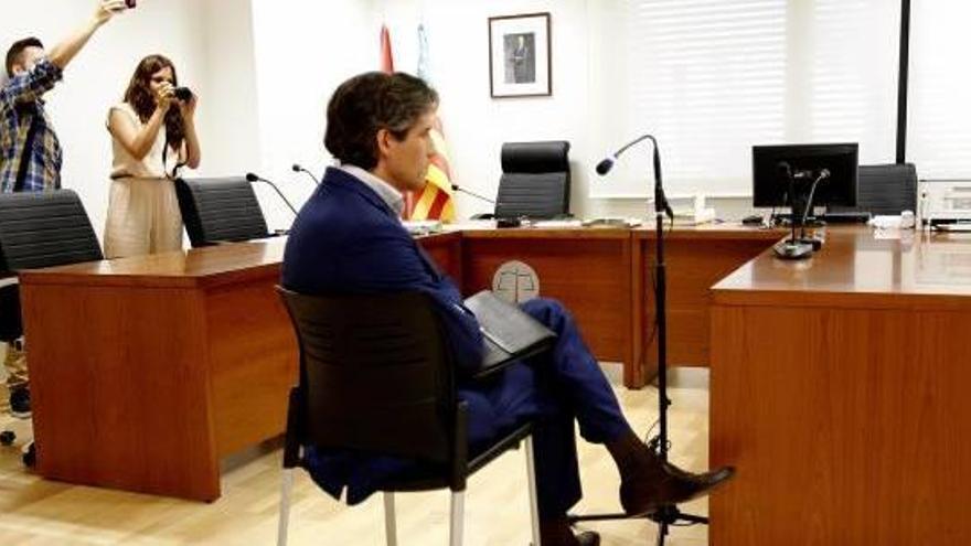 Los habilitados afirman ante la jueza que el contrato del auditorio fue &quot;irregular&quot;