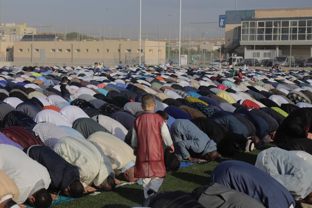 Rezo multitudinario de la comunidad musulmana de Mallorca para despedir el Ramadán