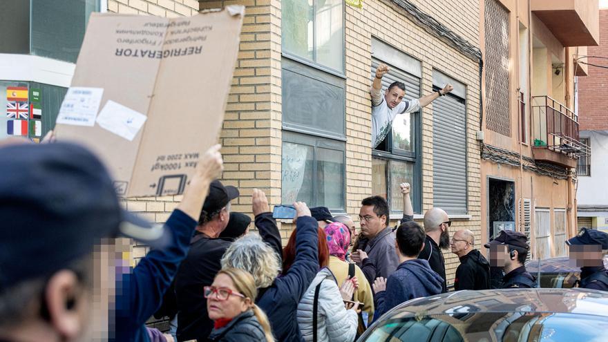 Suspendido un desahucio en el barrio de Carolinas