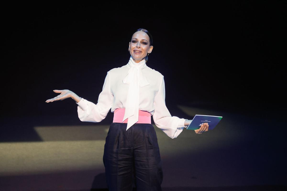 28 de Febrero acto de entrega de las medallas Andalucía 2025 en el Teatro de la Maestranza Sevilla Eva Gonzalez