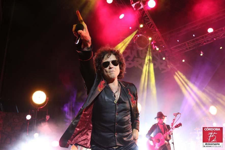 FOTOGALERÍA / Concierto de Enrique Bunbury en el Festival de la Guitarra