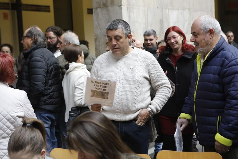 Gijón alza la voz para exigir el comprometido plan de vías.