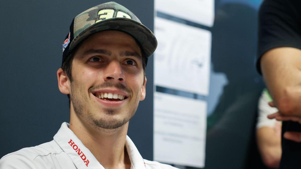 El futuro de Joan Mir, a punto de dar un giro: "Está más cerca de que siga dando guerra en MotoGP”