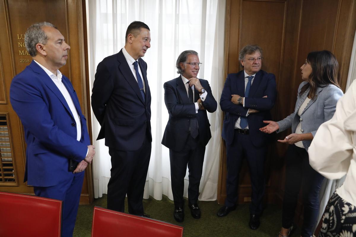 En imágenes: así fue el pleno de reelección de Daniel González en la Cámara de Comercio de Avilés En imágenes: así fue el pleno de reelección de Daniel González en la Cámara de Comercio de Avilés